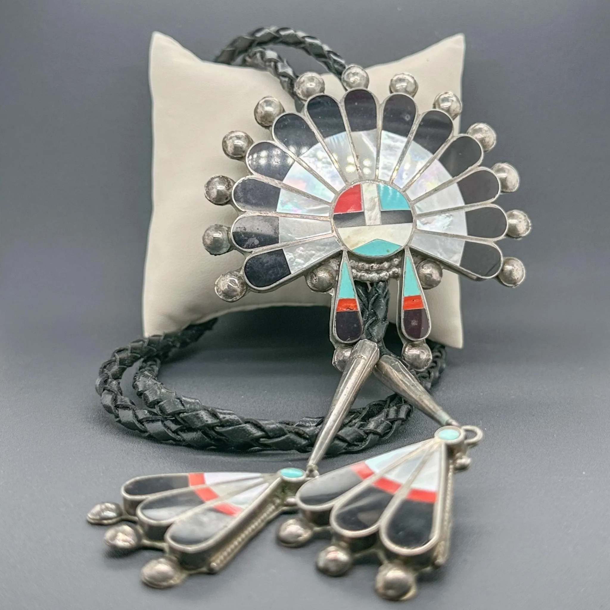 Estate SS Multigem Zuni Sunface Bolo Tie