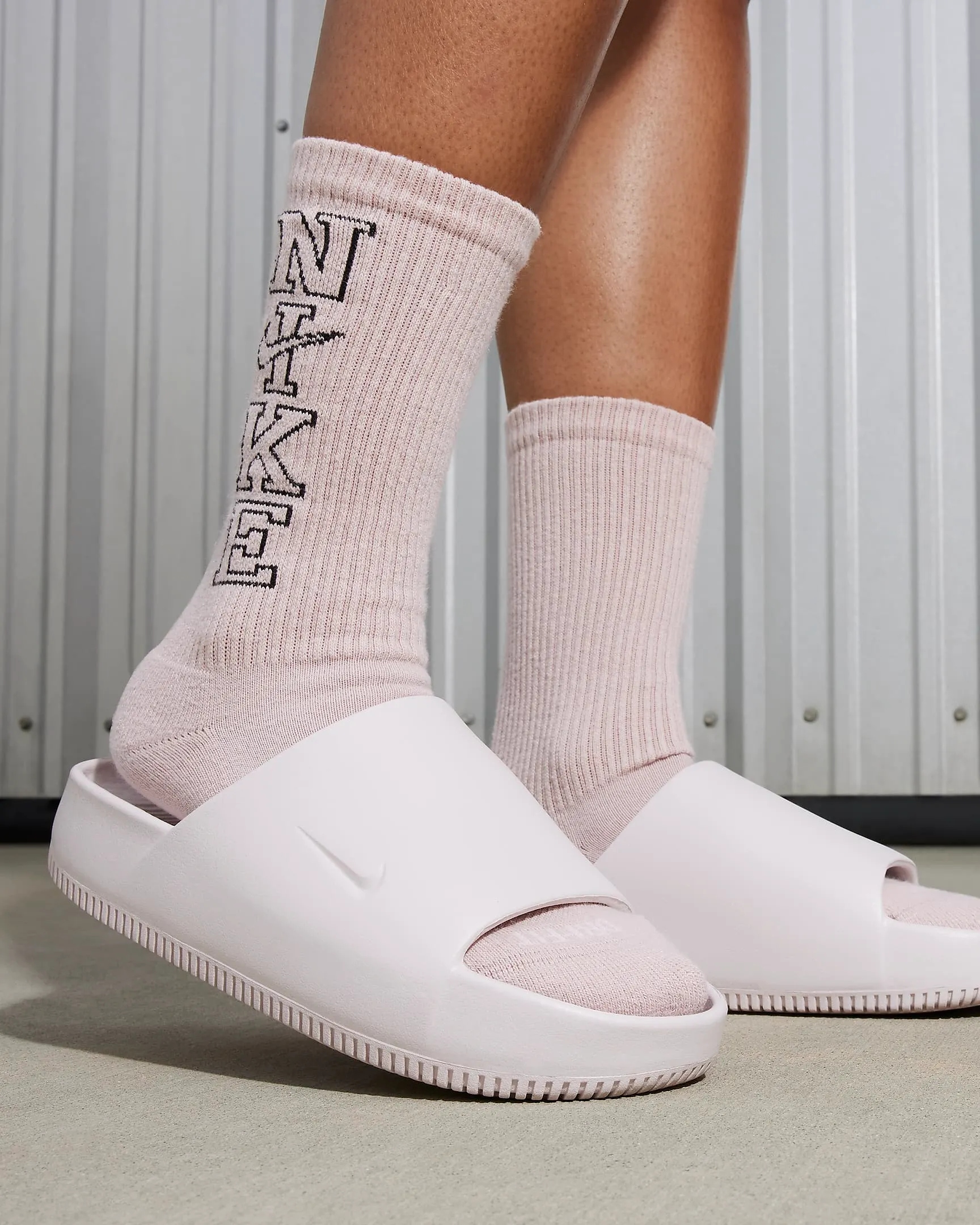 Nike Women's Calm Slides - Barely Rose