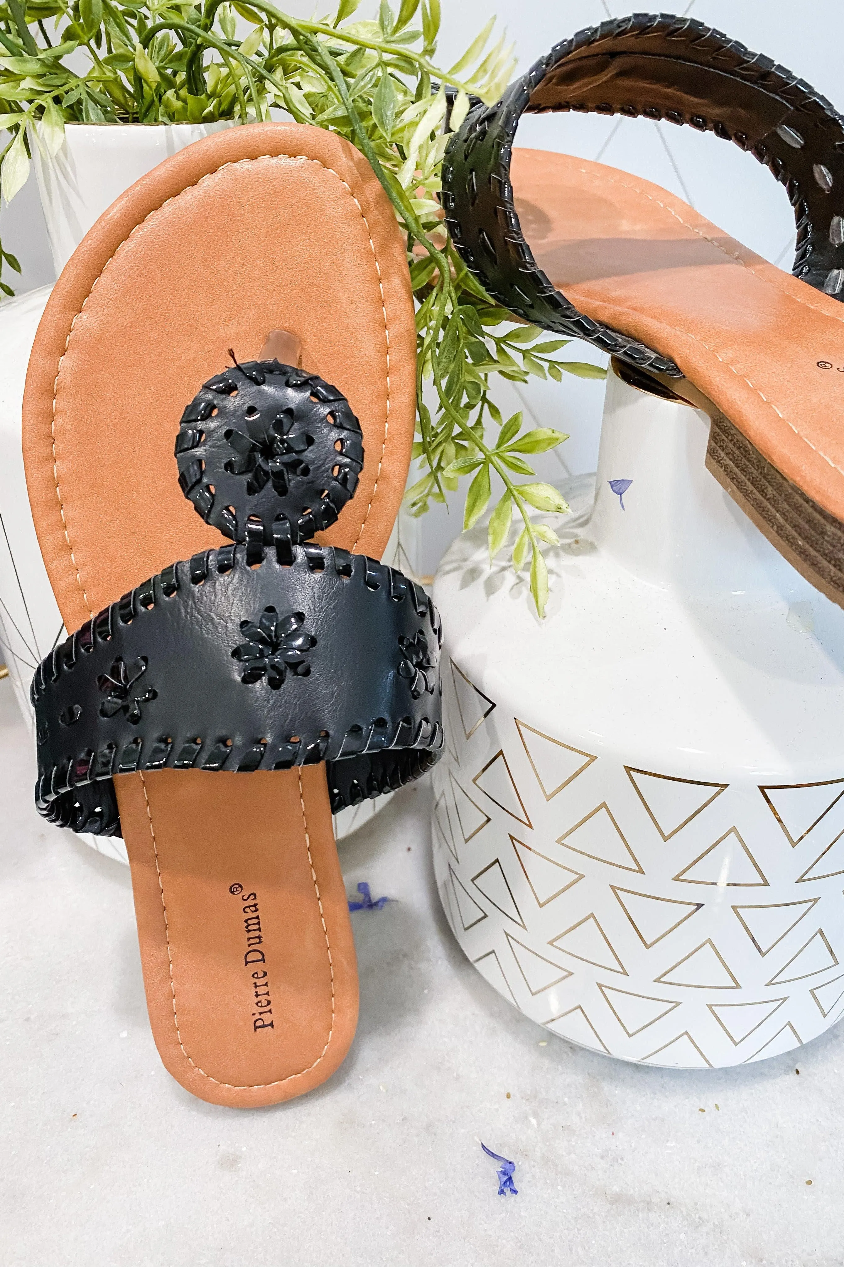 Travel Light- Black Strap w/ Circle Sandals