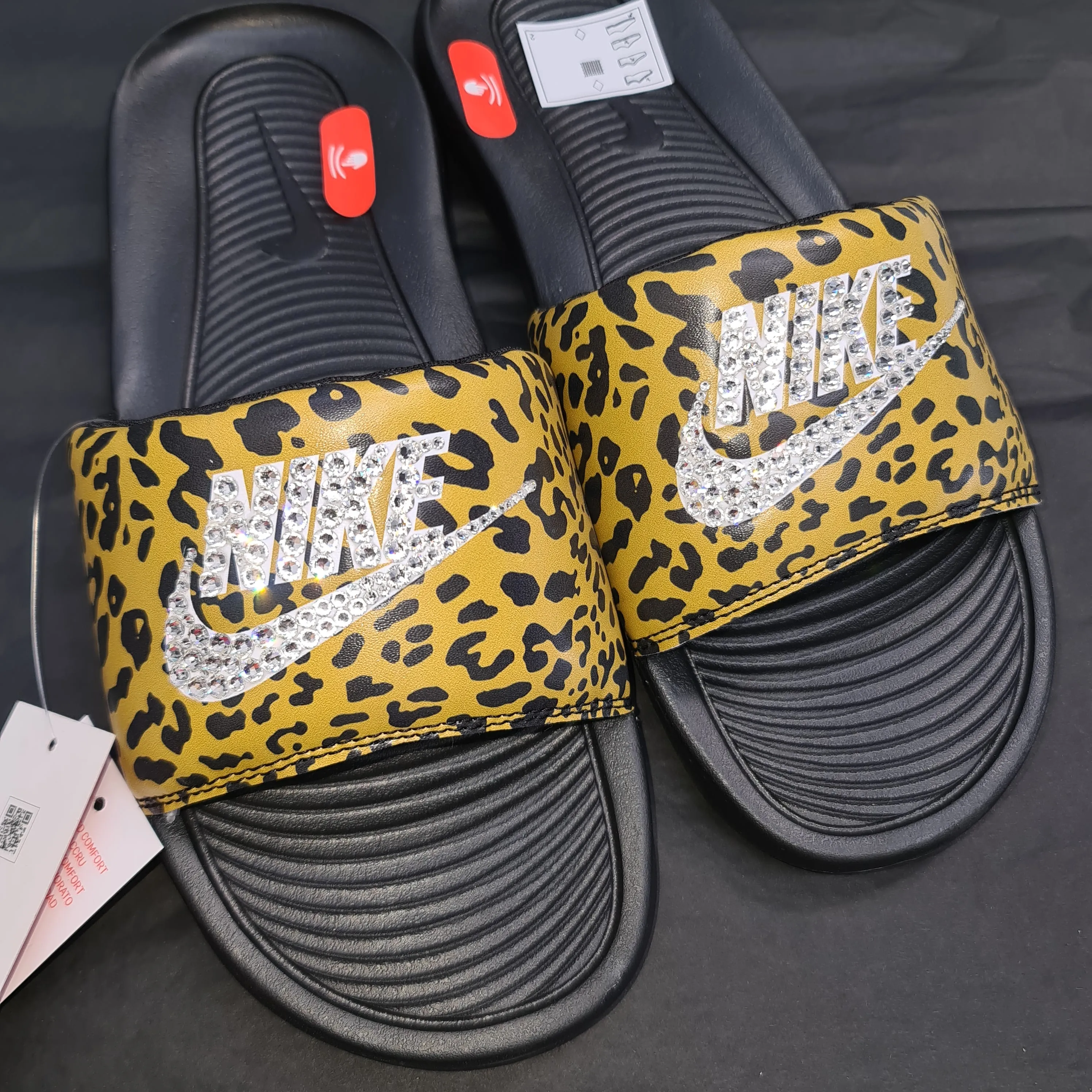 Victori Womens Slides (Leopard)